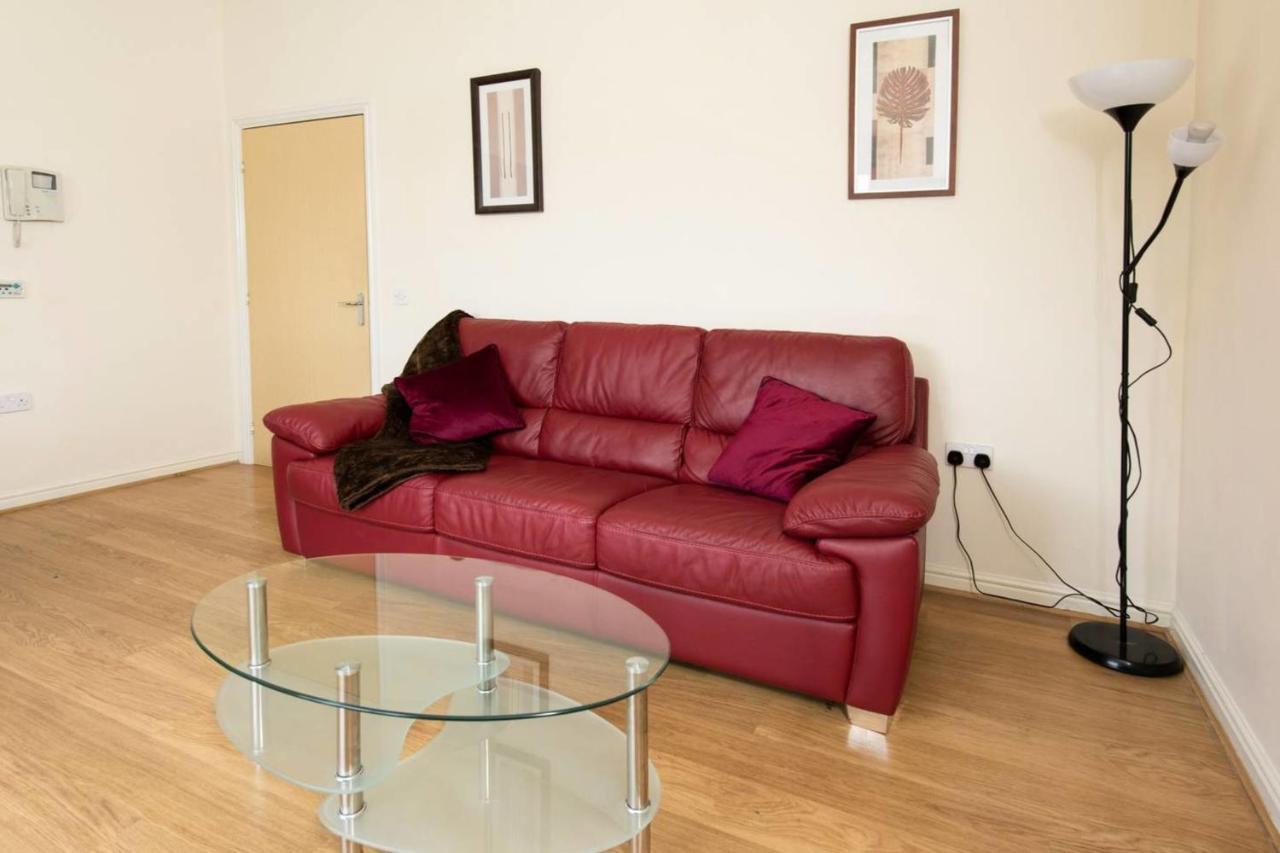 مانشستر Guestready - Top Floor Apt 2Min Walk To O2 Apollo المظهر الخارجي الصورة