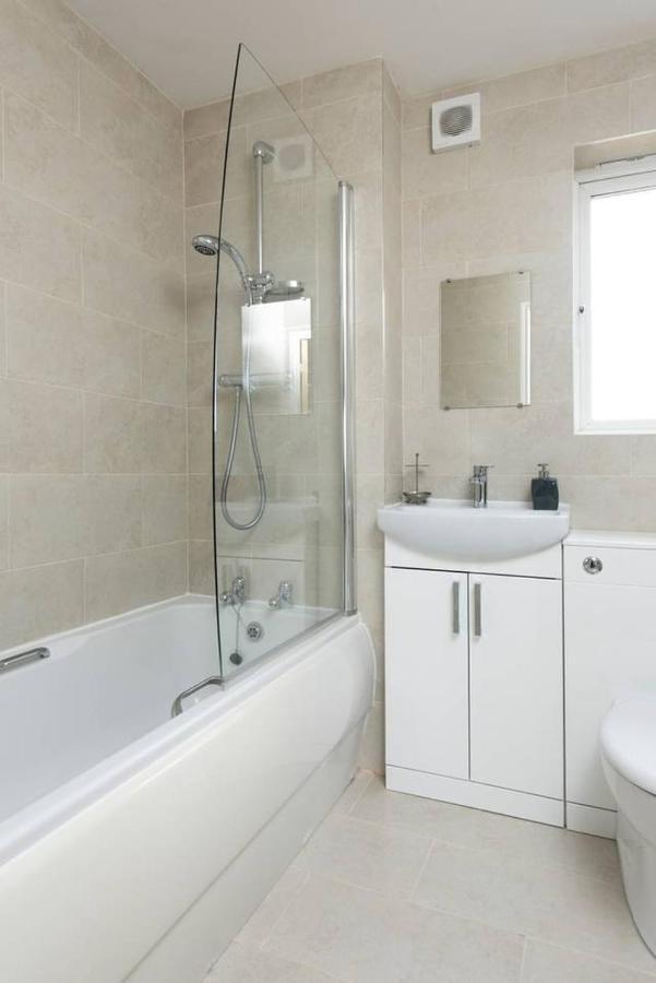 مانشستر Guestready - Top Floor Apt 2Min Walk To O2 Apollo المظهر الخارجي الصورة